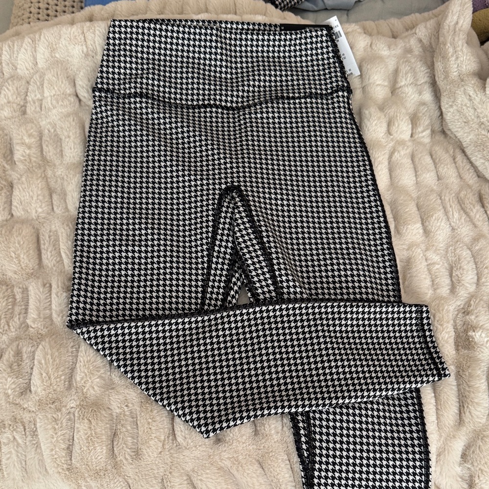 Abercrombie Houndstooth Leggings NWT